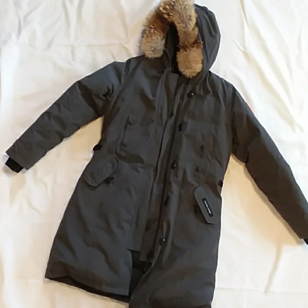 Canada Goose Large Trillium Coat in Graphite